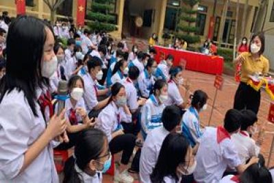 Trường THCS Lê Hồng Phong tổ chức Chương trình ngoại khoá Ngày sách và Văn hóa đọc Việt Nam 2022 với chủ đề “Sách và khát vọng cống hiến”