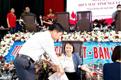 TRƯỜNG TIỂU HỌC TRỰC NỘI HƯỞNG ỨNG CUỘC VẬN ĐỘNG “HIẾN MÁU TÌNH NGUYỆN CỦA UBND XÃ TRỰC NINH”